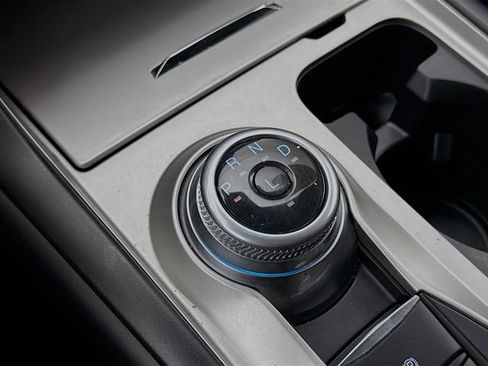 Used 2023 Ford Explorer XLT image 16