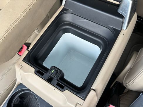 Used 2014 Land Rover LR4 HSE LUX image 20