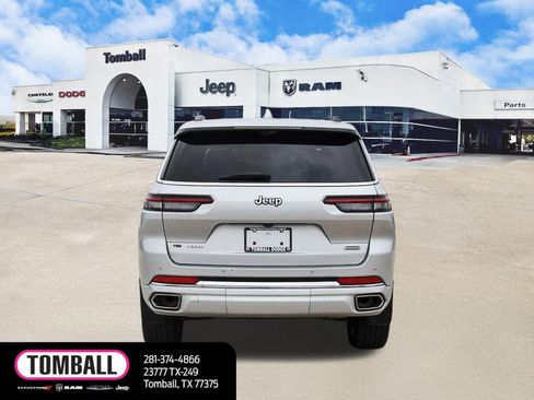 Used 2023 Jeep Grand Cherokee L Overland w/ Advanced Protech Group III AWD/4WD image 6