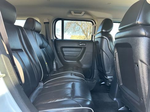 Used 2006 HUMMER H3 Luxury image 25