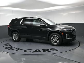 Used 2023 Chevrolet Traverse LT FWD video 2