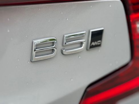 Used 2024 Volvo S60 B5 Plus AWD/4WD image 32