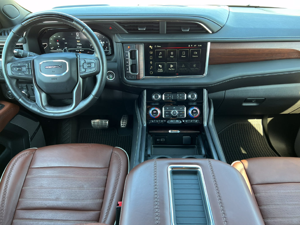 Used 2023 GMC Yukon XL Denali Ultimate AWD/4WD image 2