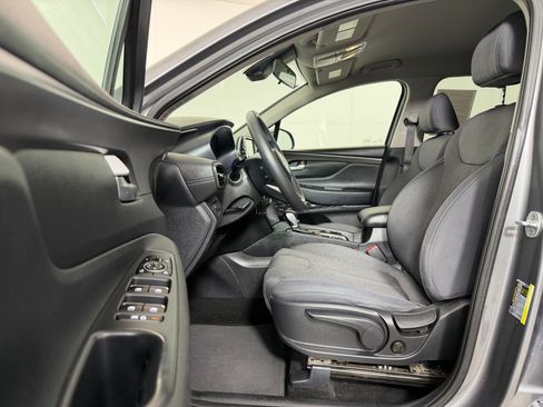 Used 2019 Hyundai Santa Fe SE AWD/4WD image 5