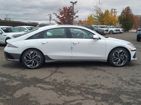 New 2025 Hyundai Ioniq 6 Limited image 2