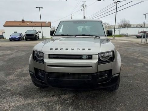 Used 2023 Land Rover Defender 110 X-Dynamic SE AWD/4WD image 3