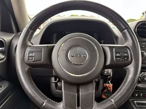 Used 2015 Jeep Patriot High Altitude AWD/4WD image 12