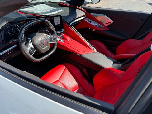 Used 2023 Chevrolet Corvette Stingray Preferred Conv w/ Z51 Performance Package RWD image 19