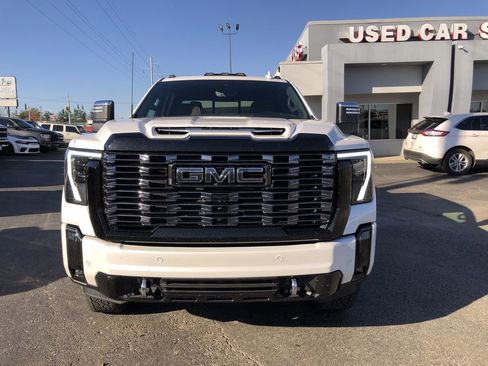 Used 2025 GMC Sierra 2500 Denali Ultimate image 8
