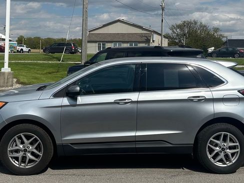 Used 2024 Ford Edge SEL w/ Convenience Package AWD/4WD image 4