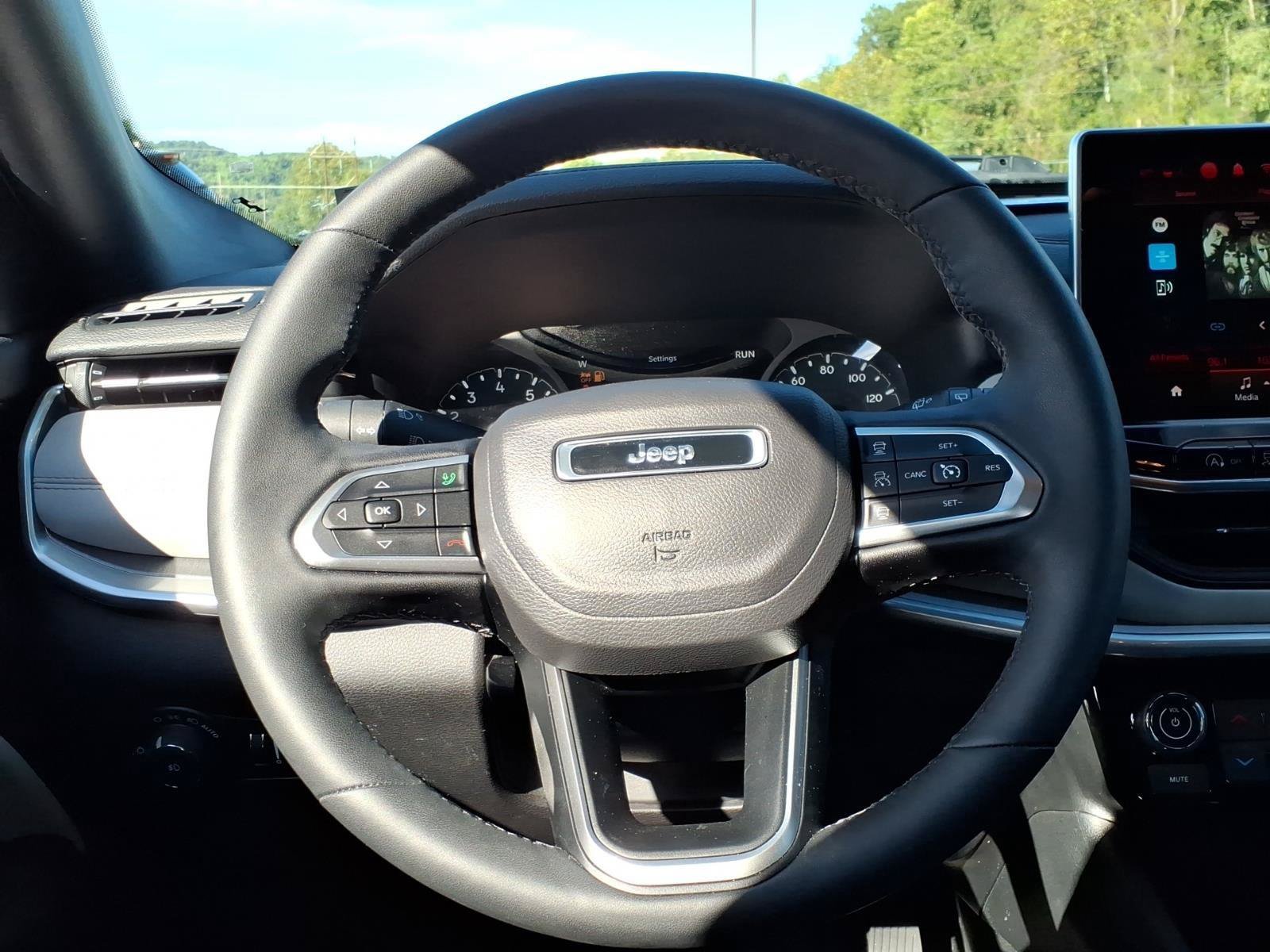 Used 2024 Jeep Compass Limited AWD/4WD image 30