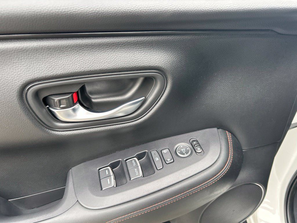 Used 2025 Honda HR-V Sport image 10