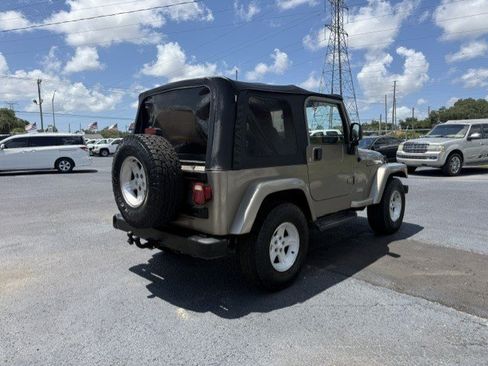 Used 2004 Jeep Wrangler Sahara AWD/4WD image 5