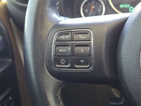 Used 2017 Jeep Wrangler Unlimited Sahara w/ Connectivity Group image 27