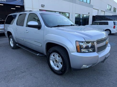 Used 2013 Chevrolet Suburban LT AWD/4WD image 8