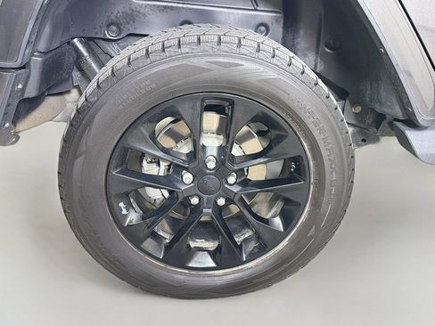 Used 2021 Jeep Wrangler Unlimited Sahara AWD/4WD image 27