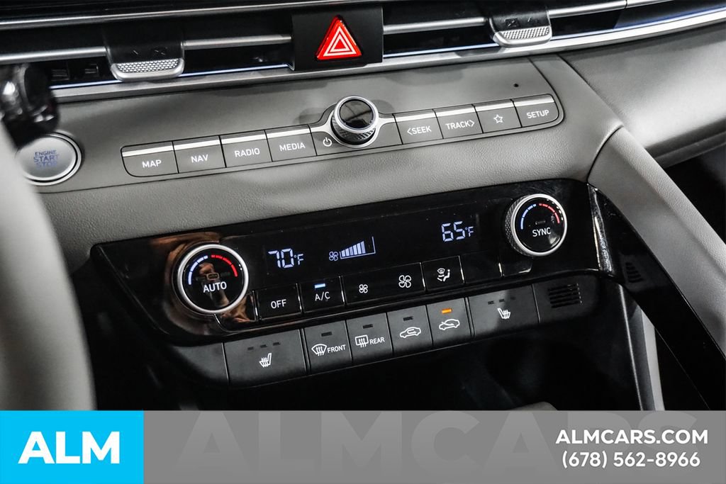 Used 2025 Hyundai Elantra SEL FWD image 38