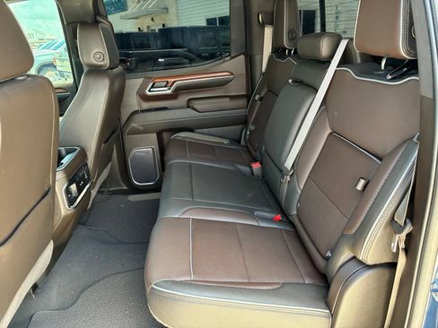 Used 2023 GMC Sierra 1500 Denali w/ Denali Reserve Package AWD/4WD image 13