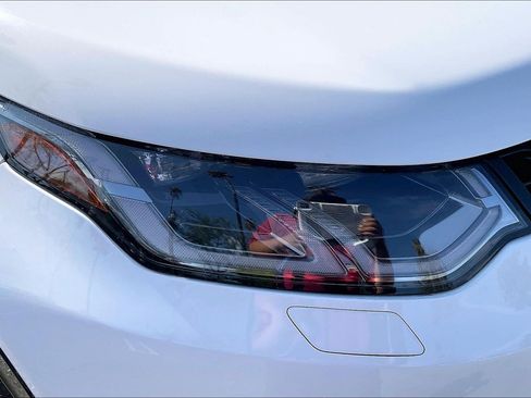 Certified 2025 Land Rover Discovery Sport Dynamic SE AWD/4WD image 26