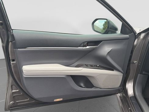 Used 2024 Toyota Camry XSE FWD image 10