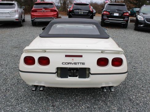 Used 1989 Chevrolet Corvette Convertible RWD image 16