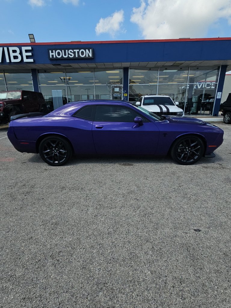 Used 2023 Dodge Challenger R/T w/ Blacktop Package RWD image 8
