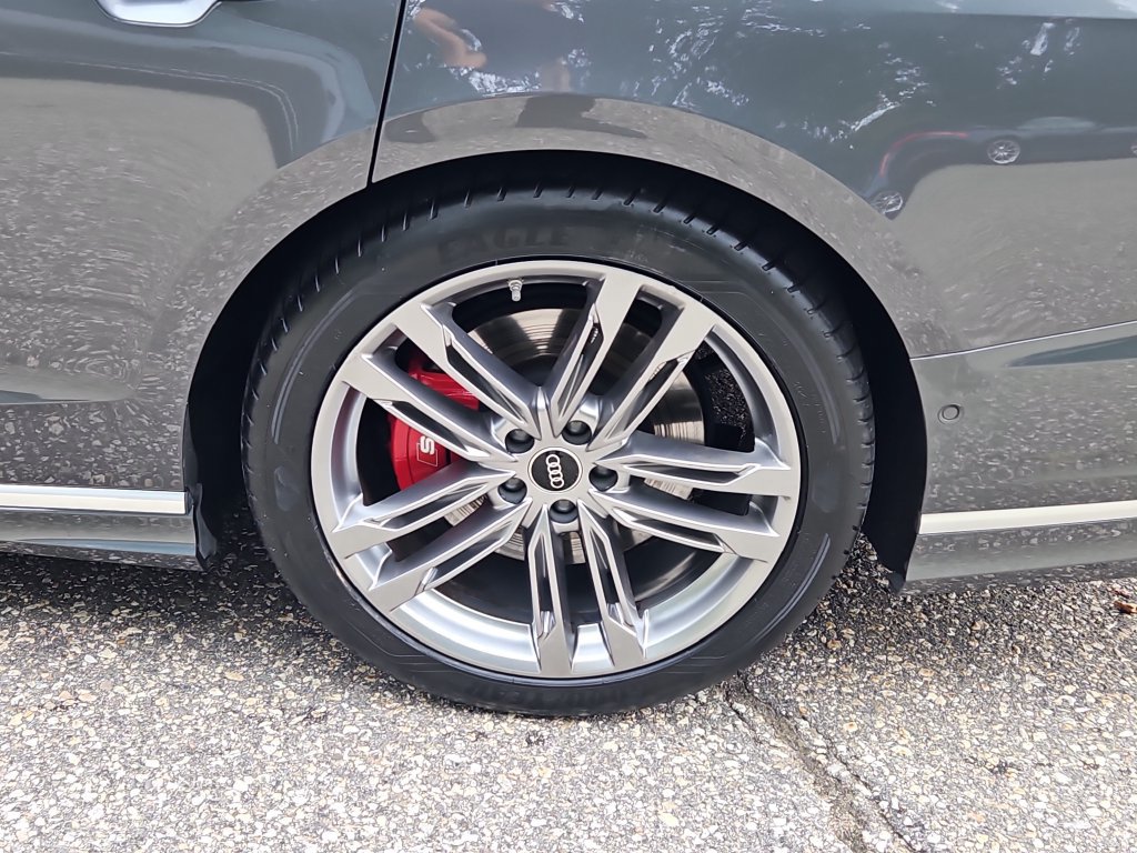 Certified 2023 Audi S8 AWD/4WD image 8