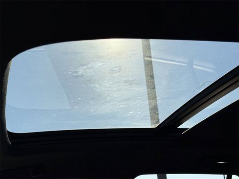 Used 2024 Chevrolet Blazer EV LT image 27