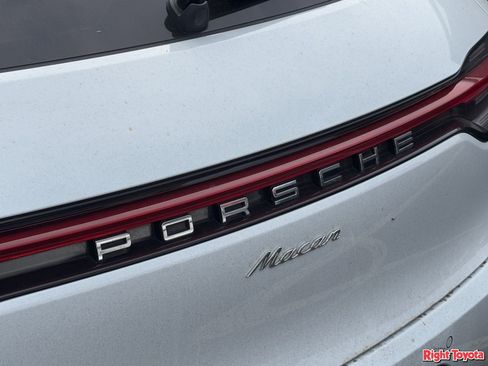 Used 2021 Porsche Macan image 11