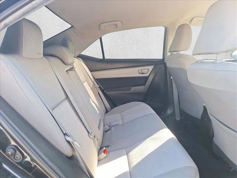 Used 2015 Toyota Corolla LE image 17