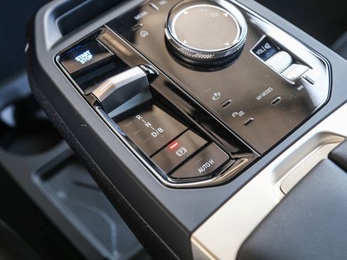 Used 2025 BMW iX xDrive50 w/ Sport Package image 16