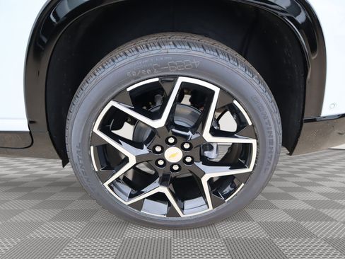 New 2026 Chevrolet Traverse High Country FWD image 18