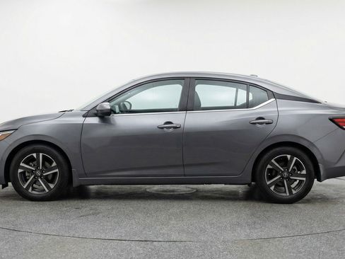 Used 2025 Nissan Sentra SV image 5