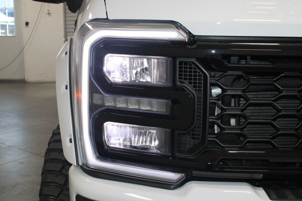 New 2026 Ford F250 XLT w/ XLT Premium Package AWD/4WD image 7