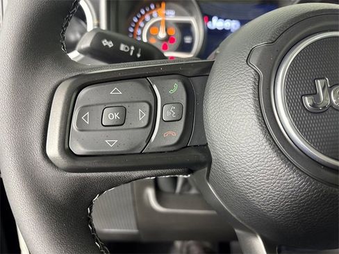 New 2025 Jeep Gladiator Sport w/ Premium Package image 17