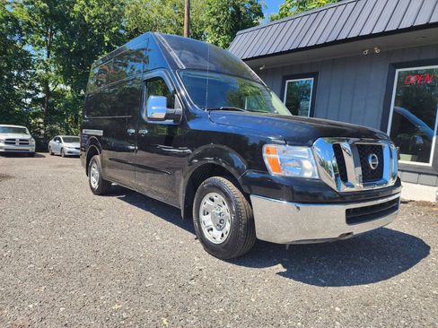 Used 2014 Nissan NV 2500 SV w/ V6 Appearance Package RWD image 2