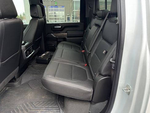 Used 2023 Chevrolet Silverado 2500 LTZ image 17