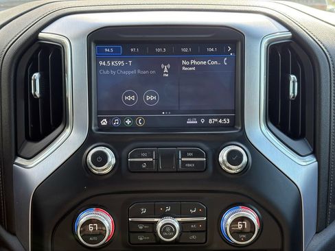 Used 2019 GMC Sierra 1500 SLE w/ SLE Value Package AWD/4WD image 18
