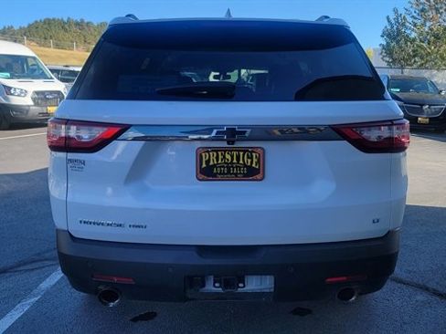Used 2021 Chevrolet Traverse LT w/ LPO, Blackout Package image 6