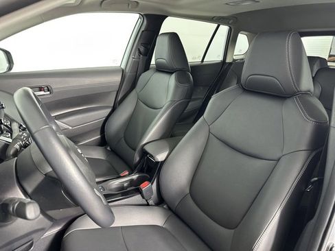 Certified 2022 Toyota Corolla Cross XLE image 13