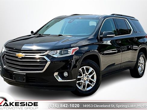 Used 2021 Chevrolet Traverse LT image 1