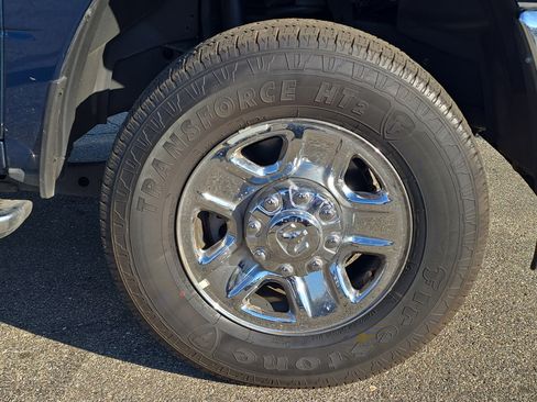 Used 2024 RAM 2500 Big Horn w/ Bed Utility Group image 5