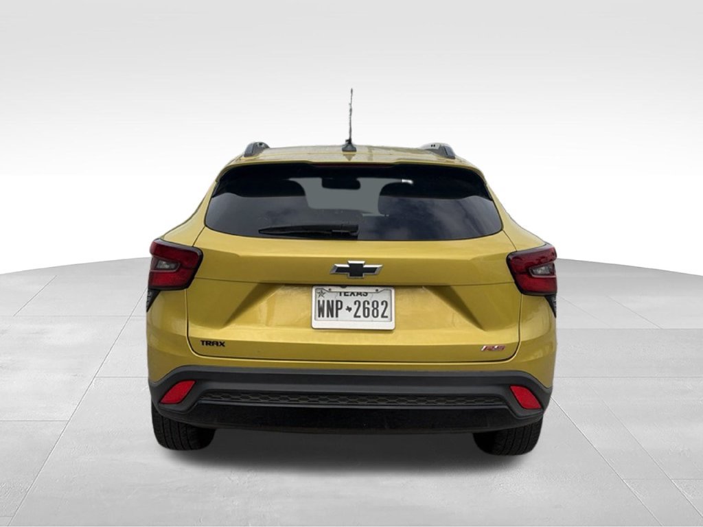 Used 2024 Chevrolet Trax RS w/ Driver Confidence Package FWD image 5