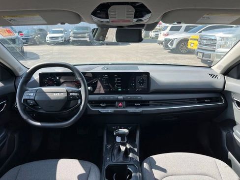 Used 2025 Kia K4 GT-Line Turbo FWD image 38