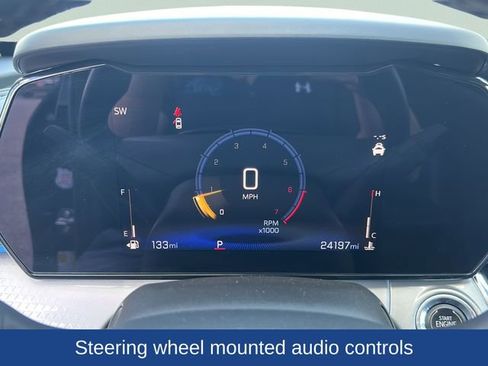 Used 2025 Chevrolet Trax LT w/ LT Convenience Package image 9