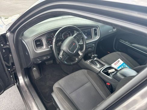 Used 2022 Dodge Charger SXT image 9