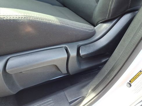 Used 2024 Nissan Rogue S AWD/4WD image 24