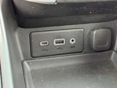 Used 2023 GMC Terrain SLE w/ Driver Convenience Package image 31