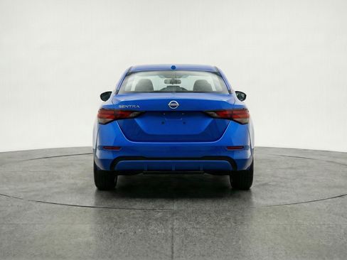 Used 2025 Nissan Sentra SV image 7