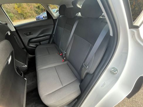 Used 2025 Hyundai Kona SEL image 32